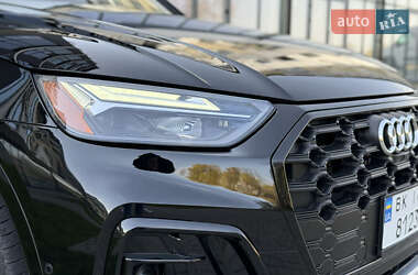 Внедорожник / Кроссовер Audi Q5 2021 в 