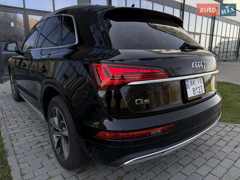 Позашляховик / Кросовер Audi Q5 2021 в Рівному