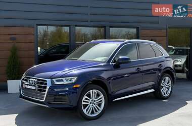 Внедорожник / Кроссовер Audi Q5 2018 в 
