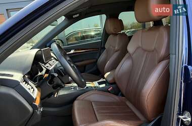 Внедорожник / Кроссовер Audi Q5 2018 в 