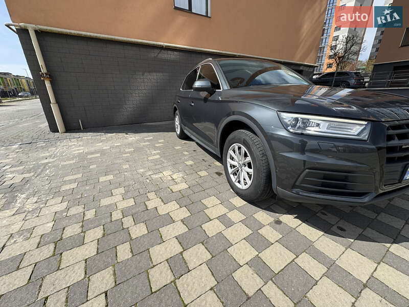 Внедорожник / Кроссовер Audi Q5 2019 в Ивано-Франковске