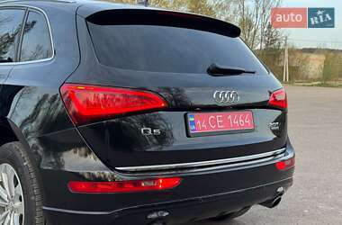 Позашляховик / Кросовер Audi Q5 2015 в 