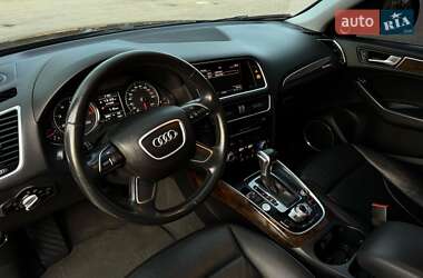 Позашляховик / Кросовер Audi Q5 2015 в 