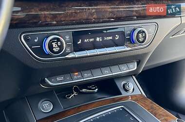 Внедорожник / Кроссовер Audi Q5 2017 в 