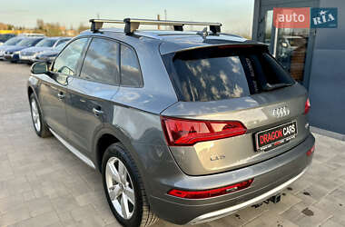 Внедорожник / Кроссовер Audi Q5 2018 в 