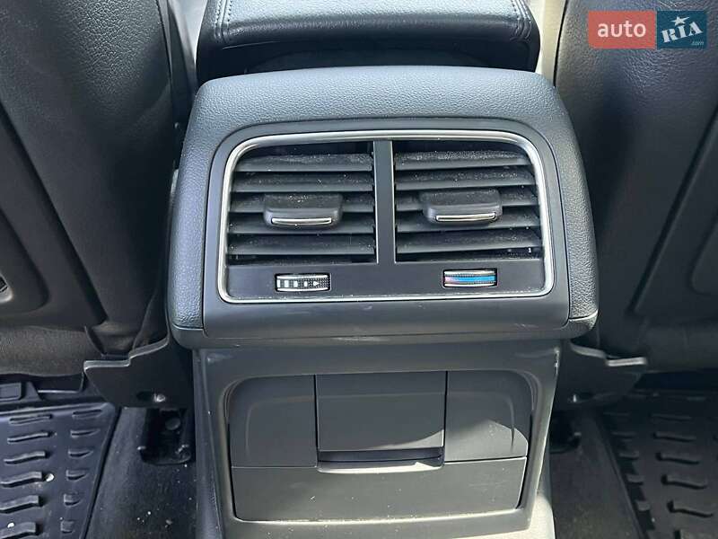 Позашляховик / Кросовер Audi Q5 2015 в Львові