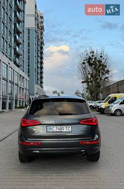 Внедорожник / Кроссовер Audi Q5 2016 в 