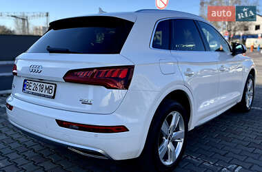Внедорожник / Кроссовер Audi Q5 2018 в 