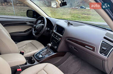 Внедорожник / Кроссовер Audi Q5 2015 в 