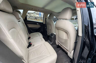 Внедорожник / Кроссовер Audi Q5 2015 в 
