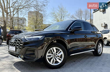 Внедорожник / Кроссовер Audi Q5 2022 в 