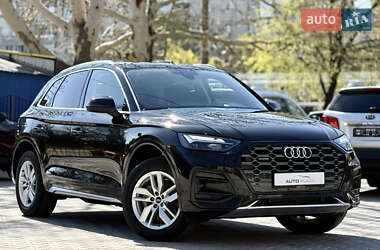 Внедорожник / Кроссовер Audi Q5 2022 в 
