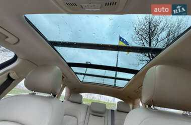 Позашляховик / Кросовер Audi Q5 2015 в 