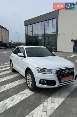 Внедорожник / Кроссовер Audi Q5 2015 в 