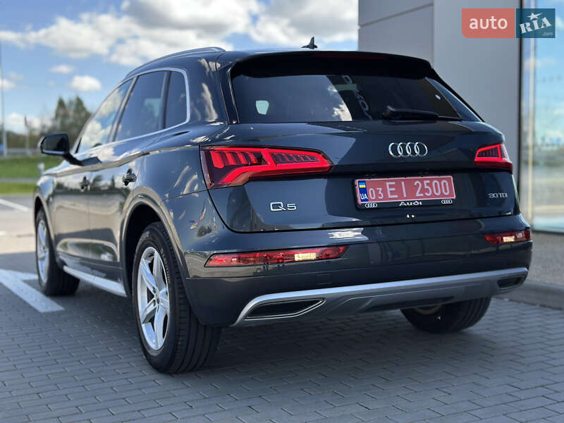 Внедорожник / Кроссовер Audi Q5 2020 в Львове