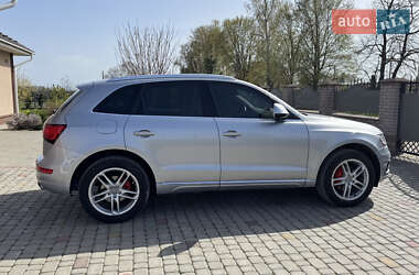 Позашляховик / Кросовер Audi Q5 2017 в 