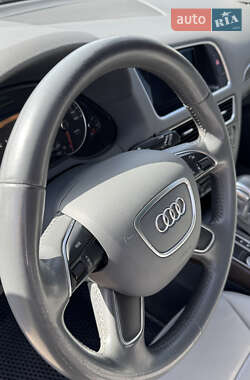 Позашляховик / Кросовер Audi Q5 2017 в 