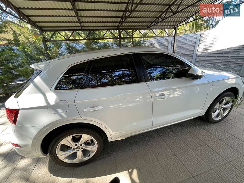 Внедорожник / Кроссовер Audi Q5 2023 в Харькове