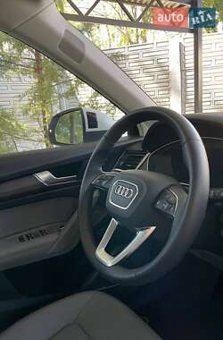 Внедорожник / Кроссовер Audi Q5 2023 в 