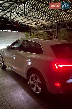 Внедорожник / Кроссовер Audi Q5 2023 в 