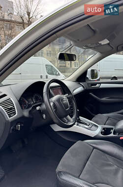 Внедорожник / Кроссовер Audi Q5 2010 в 