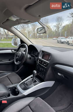 Внедорожник / Кроссовер Audi Q5 2010 в 