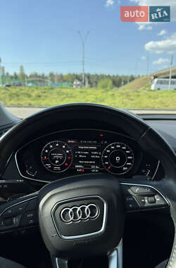 Внедорожник / Кроссовер Audi Q5 2017 в 