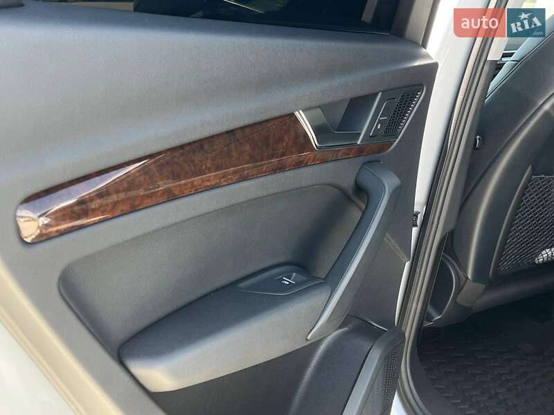 Внедорожник / Кроссовер Audi Q5 2017 в Львове