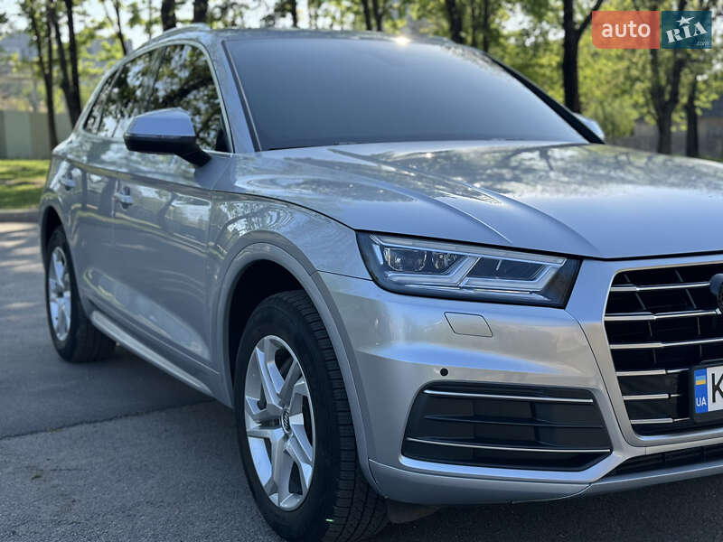 Внедорожник / Кроссовер Audi Q5 2018 в Каменском
