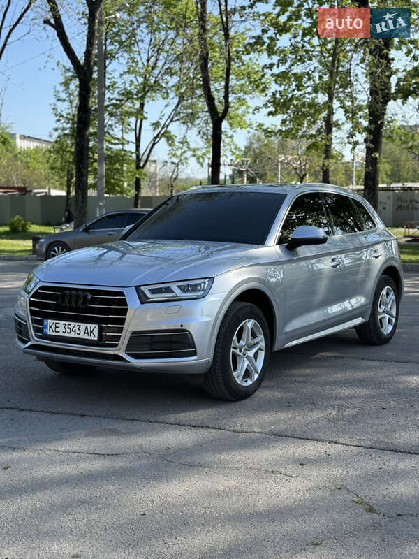 Внедорожник / Кроссовер Audi Q5 2018 в Каменском