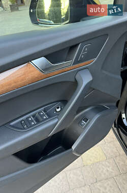Внедорожник / Кроссовер Audi Q5 2020 в 