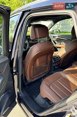 Внедорожник / Кроссовер Audi Q5 2017 в 