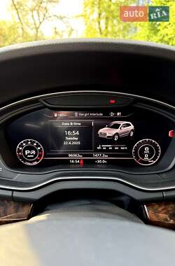 Внедорожник / Кроссовер Audi Q5 2017 в 