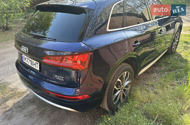 Внедорожник / Кроссовер Audi Q5 2018 в 