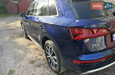 Внедорожник / Кроссовер Audi Q5 2018 в 