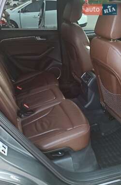 Позашляховик / Кросовер Audi Q5 2013 в 