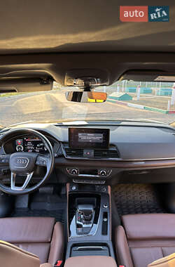 Внедорожник / Кроссовер Audi Q5 2020 в 