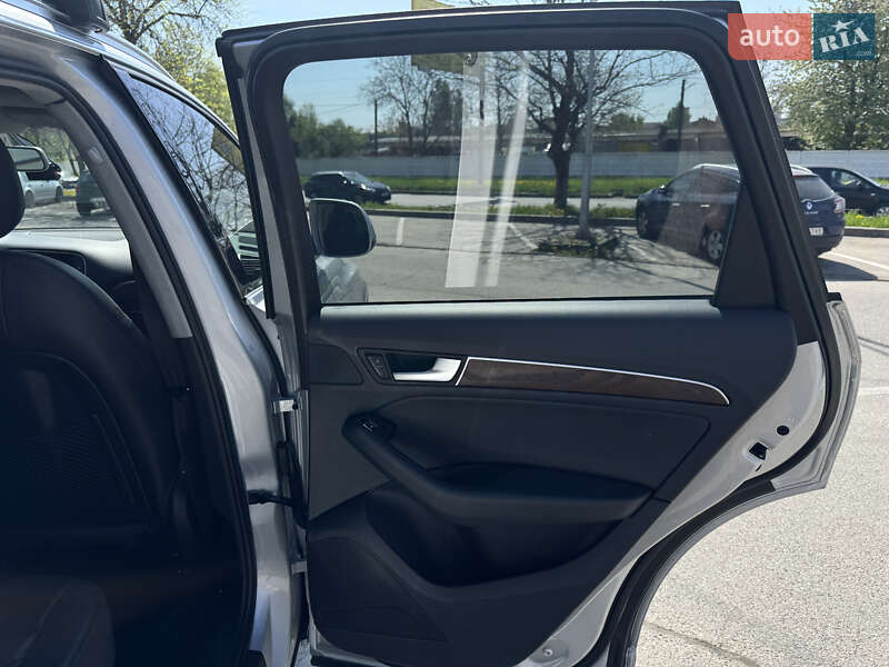 Внедорожник / Кроссовер Audi Q5 2013 в Львове