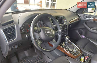 Позашляховик / Кросовер Audi Q5 2016 в 