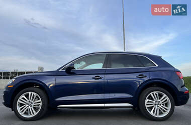 Внедорожник / Кроссовер Audi Q5 2017 в 
