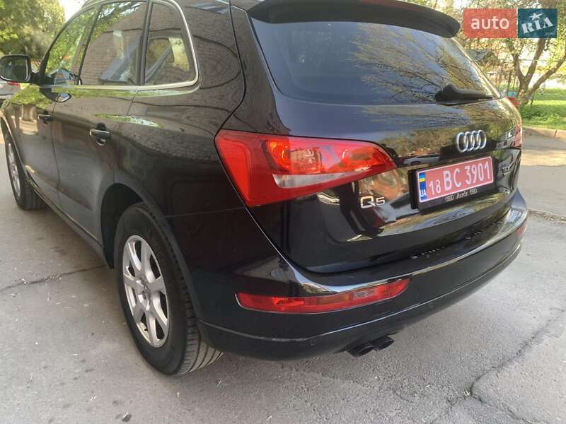 Позашляховик / Кросовер Audi Q5 2011 в Рівному
