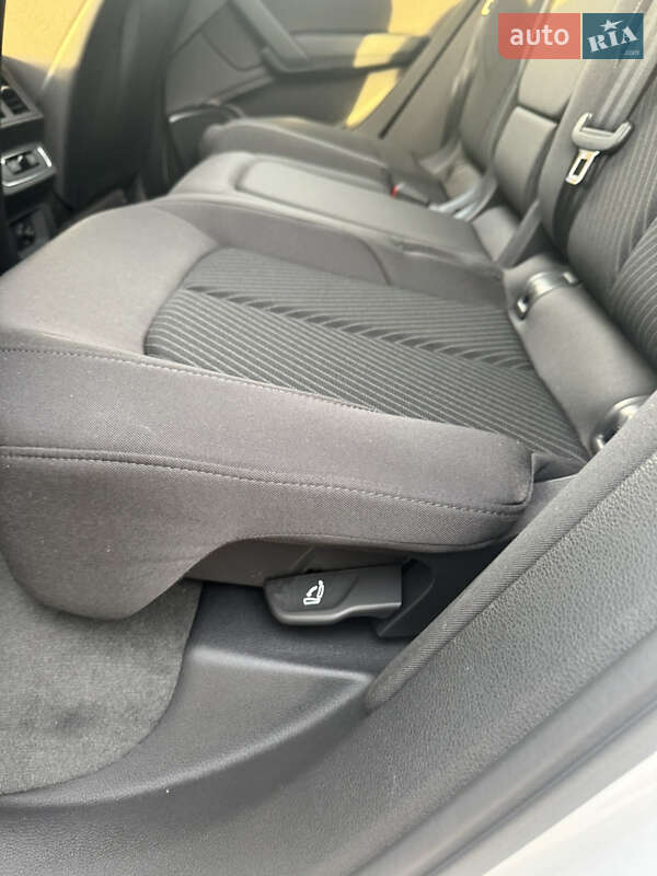 Позашляховик / Кросовер Audi Q5 2021 в Києві