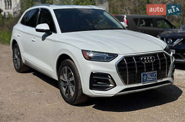 Внедорожник / Кроссовер Audi Q5 2021 в 