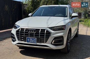Внедорожник / Кроссовер Audi Q5 2021 в 
