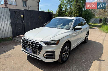 Внедорожник / Кроссовер Audi Q5 2021 в 