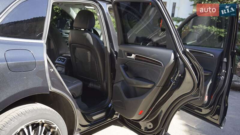 Внедорожник / Кроссовер Audi Q5 2014 в Конотопе