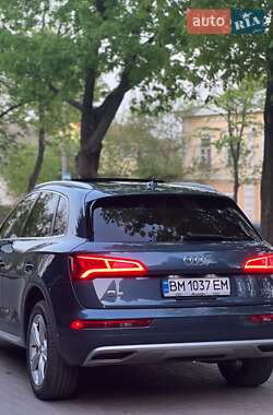 Позашляховик / Кросовер Audi Q5 2017 в 
