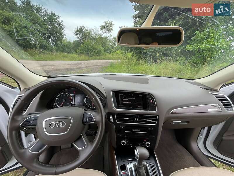 Внедорожник / Кроссовер Audi Q5 2014 в Нововолынске