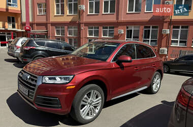 Внедорожник / Кроссовер Audi Q5 2017 в 