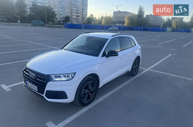 Позашляховик / Кросовер Audi Q5 2019 в 